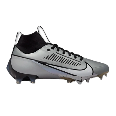Nike Vapor Edge Pro 360 2 football cleat with revamped upper, molded support, NikeSkin overlay, and traditional lacing system for secure fit and control.